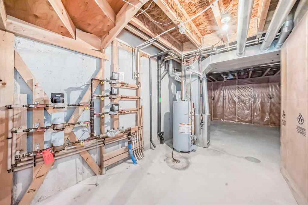 MLS® A2263565 - 50 Everridge Gardens SW in Evergreen Calgary, Residential