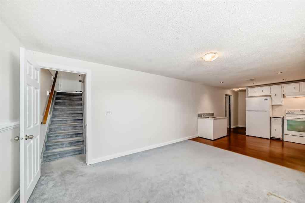 MLS® A2263574 - 176 Pinecliff Way NE in Pineridge Calgary, Residential