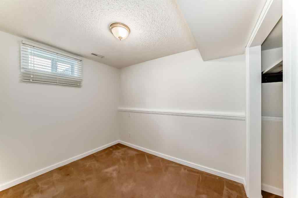 MLS® A2263574 - 176 Pinecliff Way NE in Pineridge Calgary, Residential