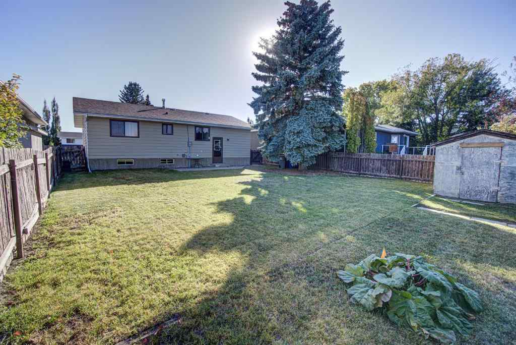 MLS® A2263575 - 22 Westrose Avenue  in NONE Claresholm, Residential