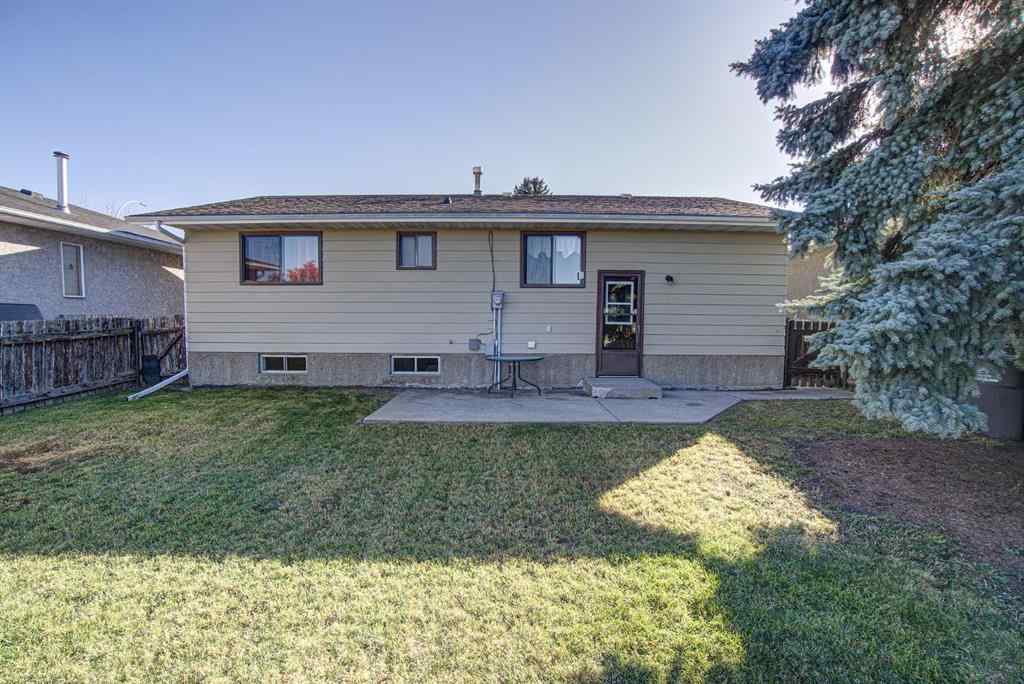 MLS® A2263575 - 22 Westrose Avenue  in NONE Claresholm, Residential