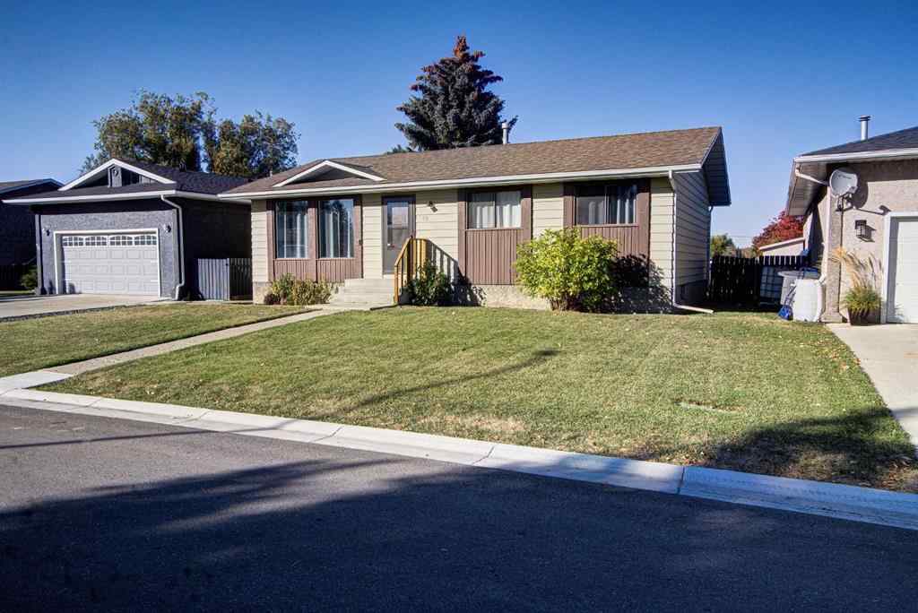 MLS® A2263575 - 22 Westrose Avenue  in NONE Claresholm, Residential