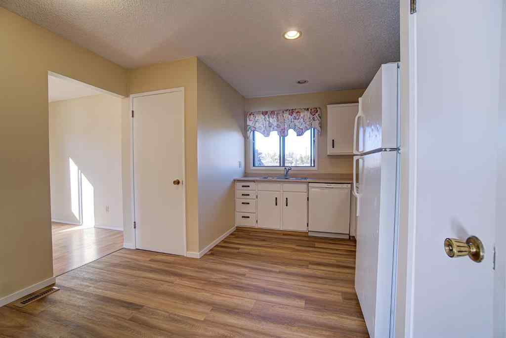 MLS® A2263575 - 22 Westrose Avenue  in NONE Claresholm, Residential