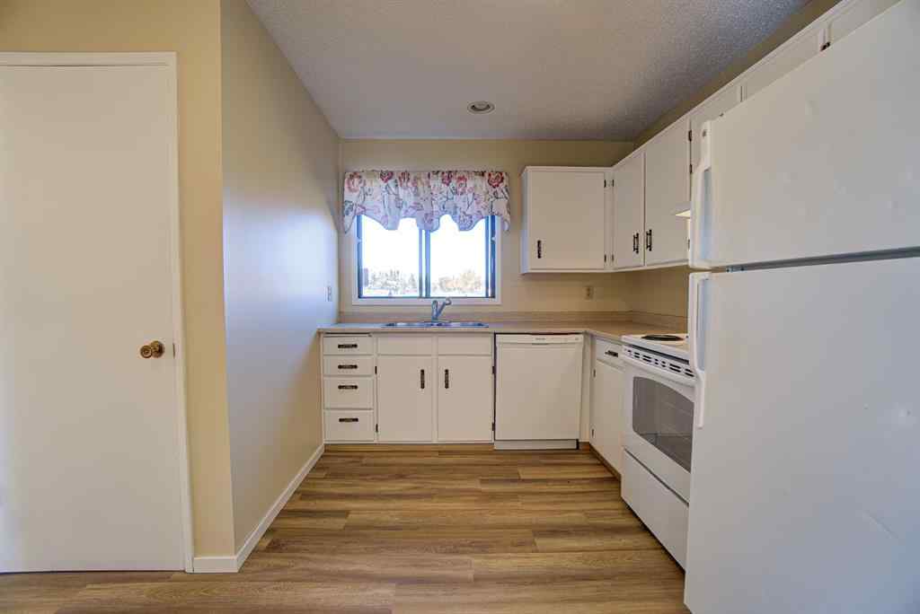 MLS® A2263575 - 22 Westrose Avenue  in NONE Claresholm, Residential