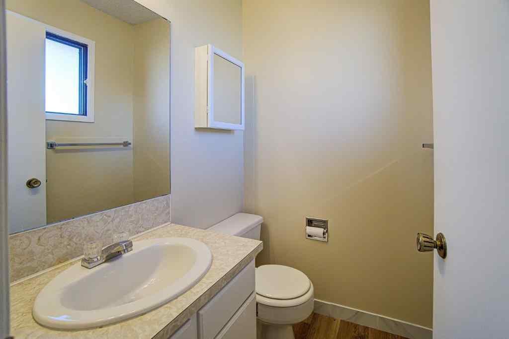 MLS® A2263575 - 22 Westrose Avenue  in NONE Claresholm, Residential