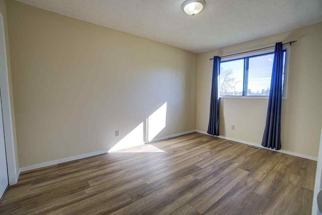 MLS® A2263575 - 22 Westrose Avenue  in NONE Claresholm, Residential