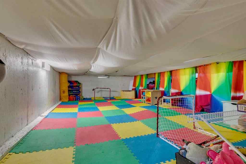 MLS® A2263577 - 5016 Norris Road NW in North Haven Calgary, Residential