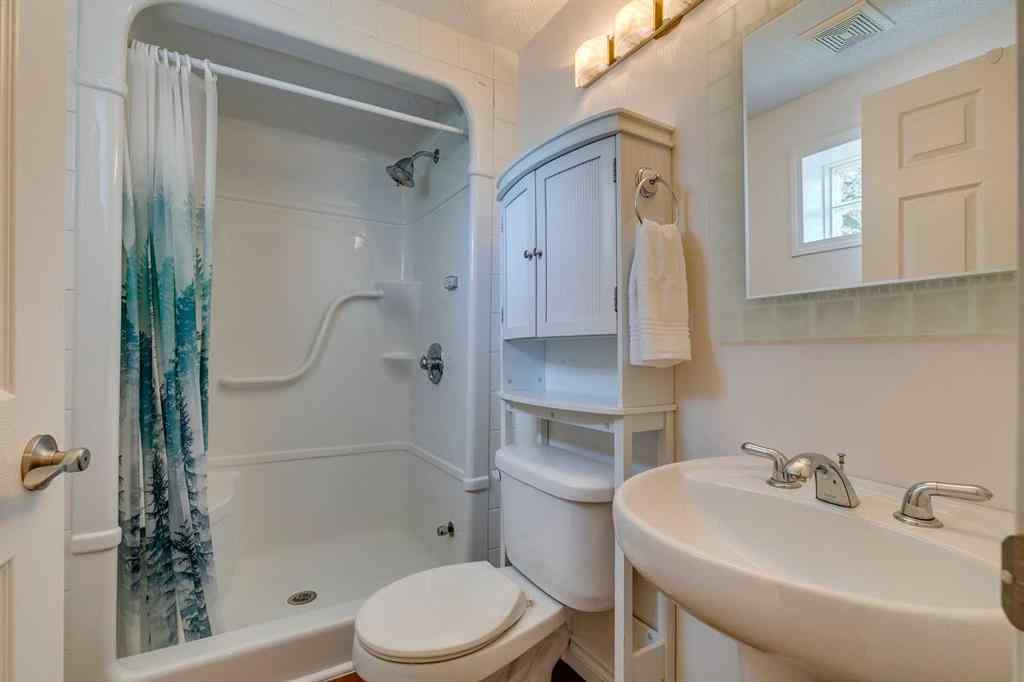 MLS® A2263577 - 5016 Norris Road NW in North Haven Calgary, Residential