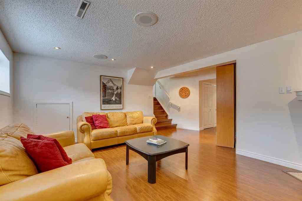 MLS® A2263577 - 5016 Norris Road NW in North Haven Calgary, Residential