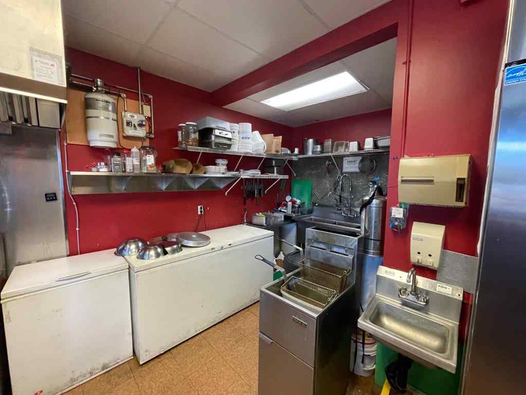 MLS® A2263579 - Unit #1 114 Park Street  in Mountain View Hinton, Commercial