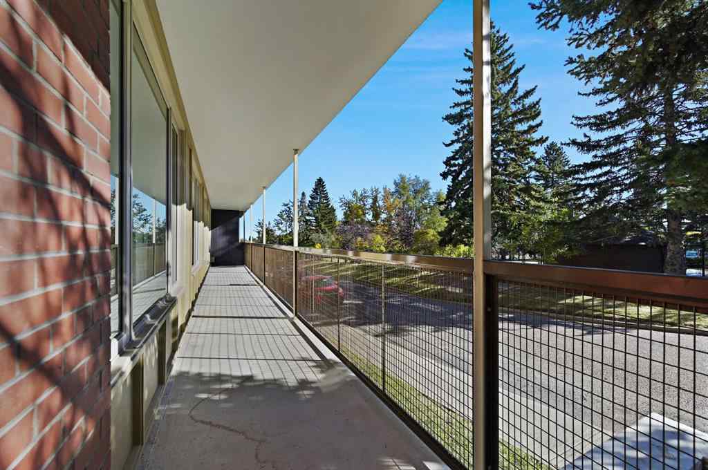 MLS® A2263587 - Unit #202 3316 Rideau Place SW in Rideau Park Calgary, Residential