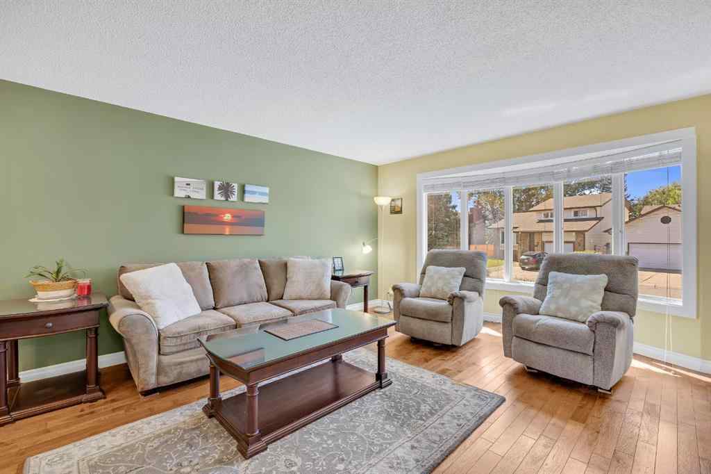 MLS® A2263593 - 32 Rideau Close SW in Ridgegate Airdrie, Residential