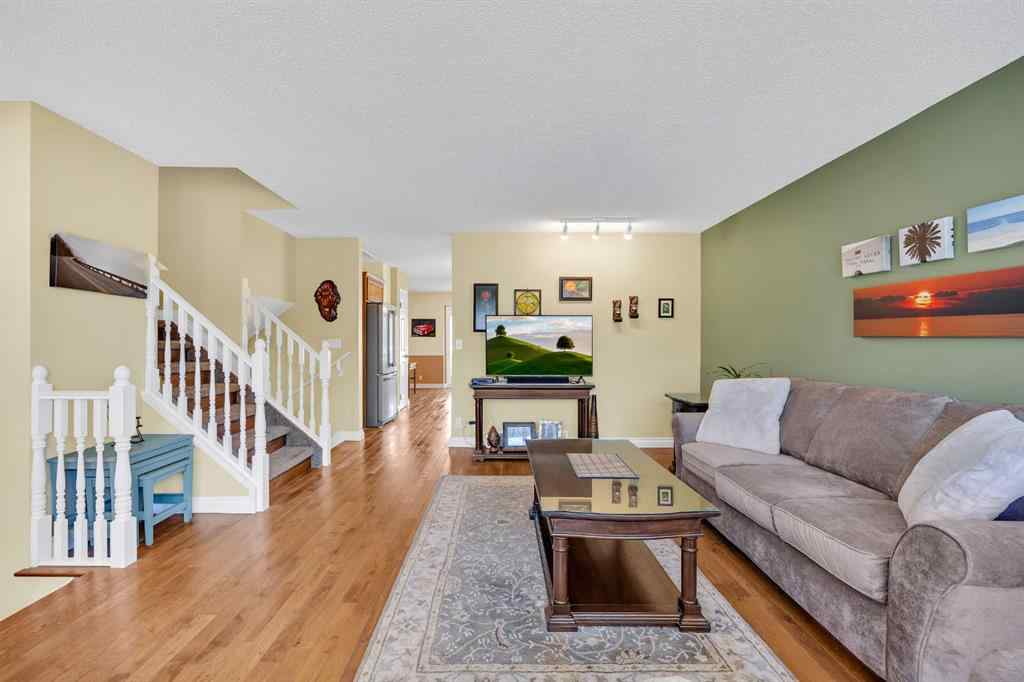 MLS® A2263593 - 32 Rideau Close SW in Ridgegate Airdrie, Residential