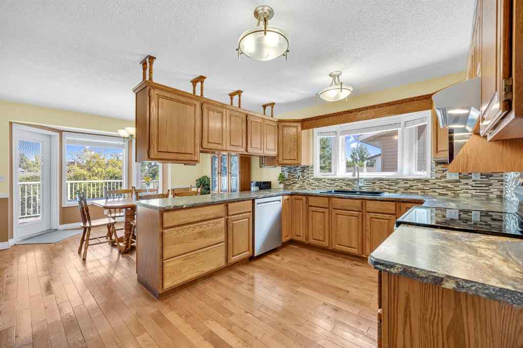 MLS® A2263593 - 32 Rideau Close SW in Ridgegate Airdrie, Residential