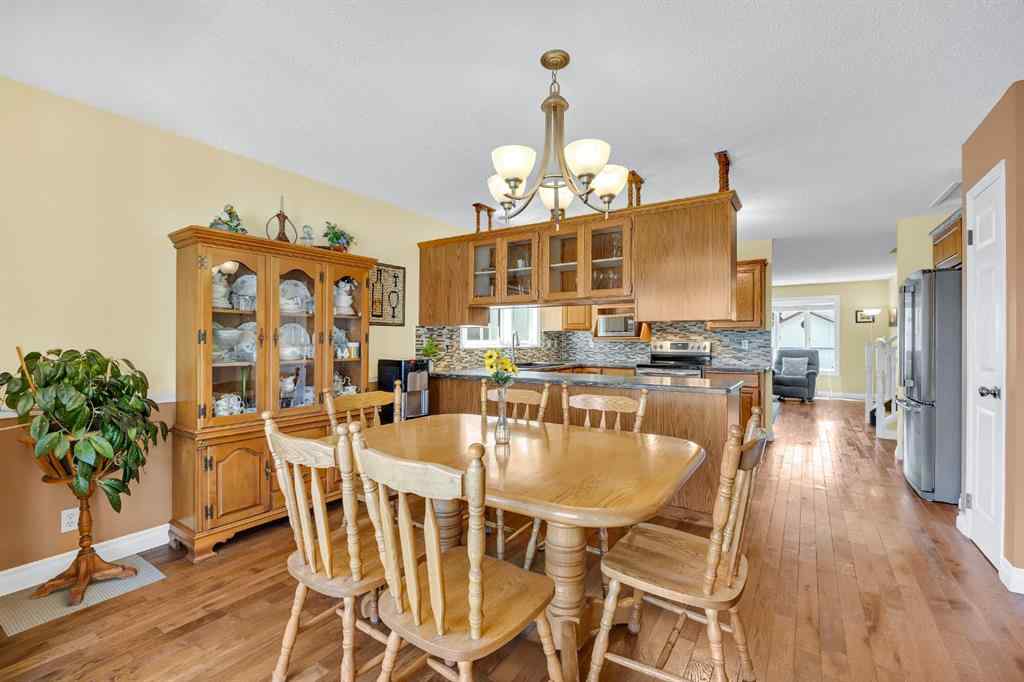 MLS® A2263593 - 32 Rideau Close SW in Ridgegate Airdrie, Residential