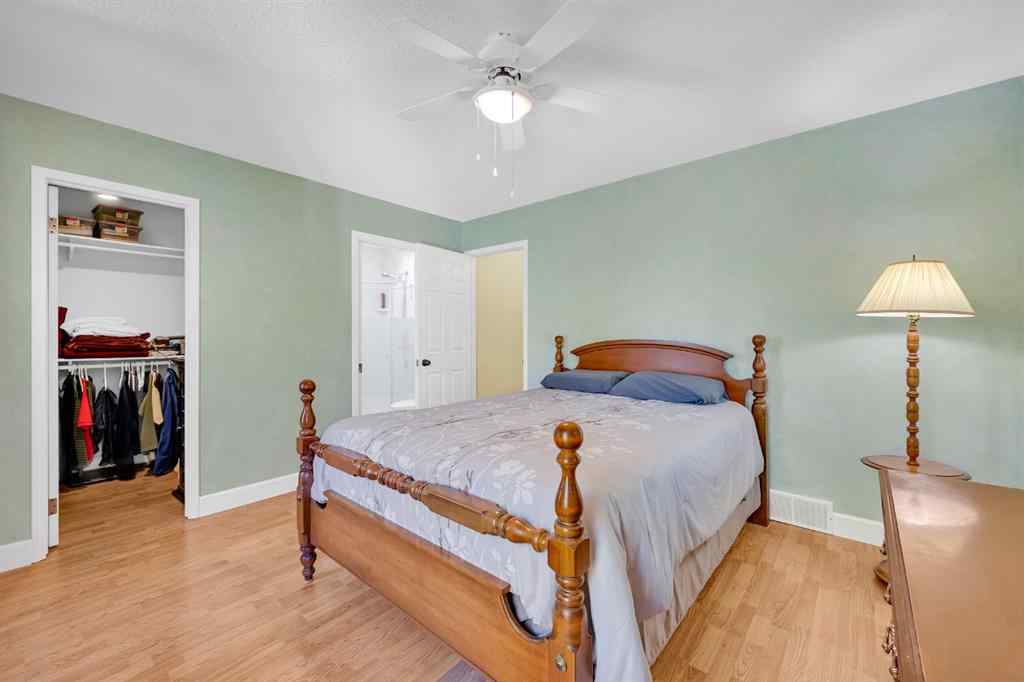 MLS® A2263593 - 32 Rideau Close SW in Ridgegate Airdrie, Residential