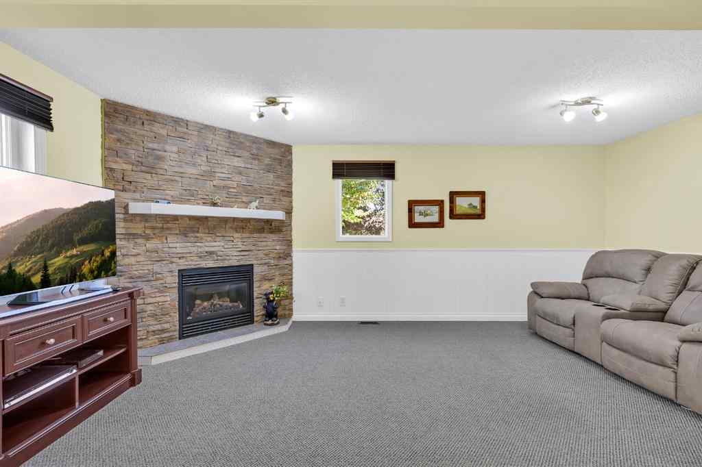 MLS® A2263593 - 32 Rideau Close SW in Ridgegate Airdrie, Residential