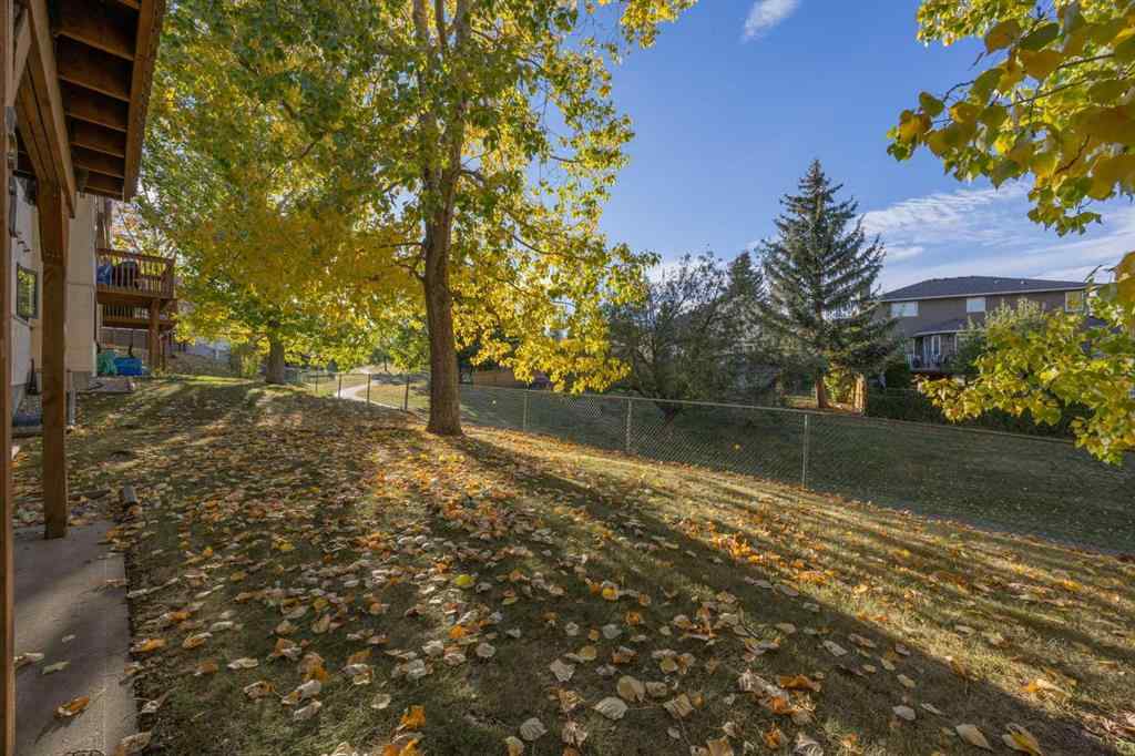 MLS® A2263600 - 52 Sandarac Circle NW in Sandstone Valley Calgary, Residential