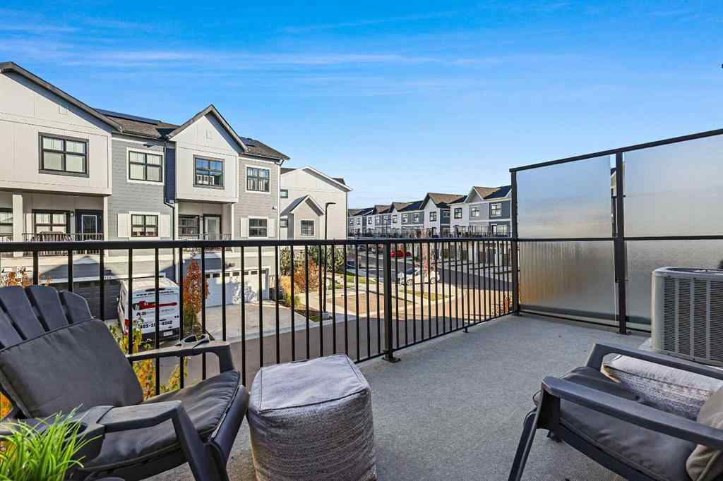 MLS® A2263601 - 119 Les Jardins Park SE in Douglasdale/Glen Calgary, Residential