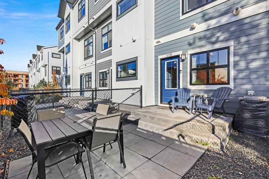 MLS® A2263601 - 119 Les Jardins Park SE in Douglasdale/Glen Calgary, Residential