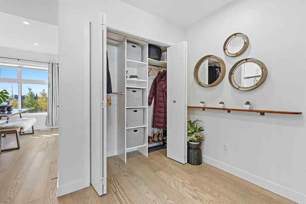 MLS® A2263601 - 119 Les Jardins Park SE in Douglasdale/Glen Calgary, Residential