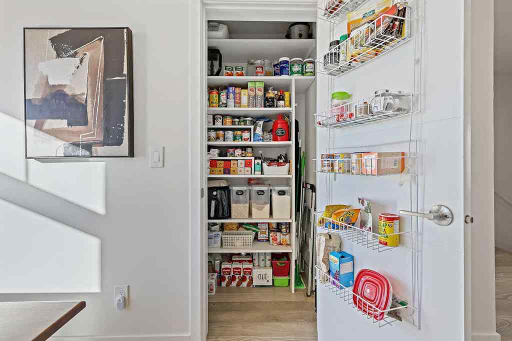 MLS® A2263601 - 119 Les Jardins Park SE in Douglasdale/Glen Calgary, Residential