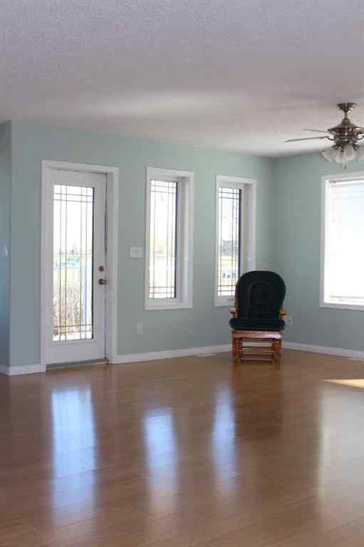 MLS® A2263605 - 503 5th Avenue  NE in NONE Manning, Residential