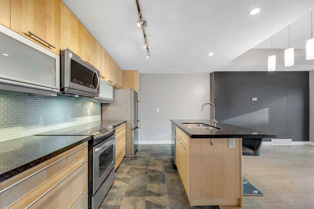 MLS® A2263606 - Unit #201 215 13 Avenue SW in Beltline Calgary, Residential