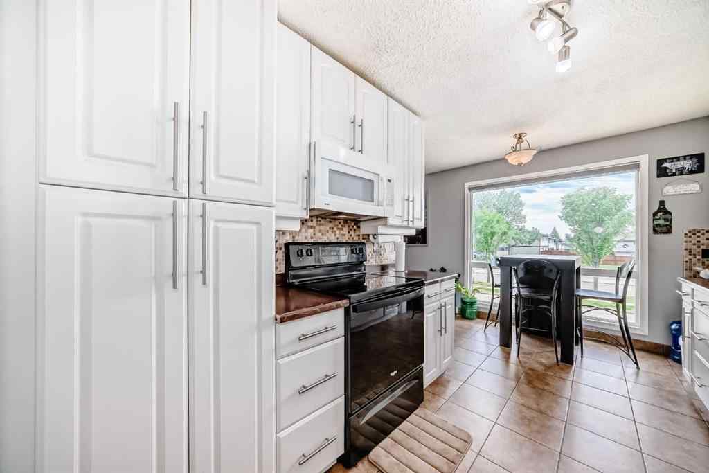 MLS® A2263608 - Unit #37 7205 4 Street NE in Huntington Hills Calgary, Residential