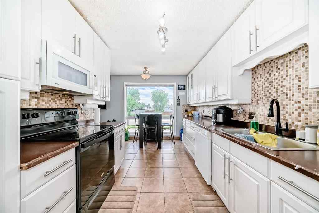 MLS® A2263608 - Unit #37 7205 4 Street NE in Huntington Hills Calgary, Residential