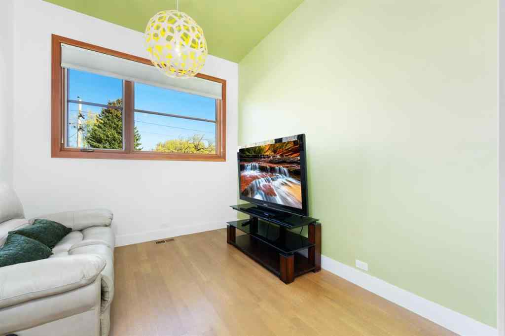 MLS® A2263616 - 3606 3 Street NW in Highland Park Calgary, Residential