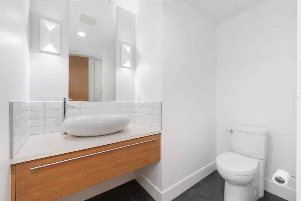 MLS® A2263616 - 3606 3 Street NW in Highland Park Calgary, Residential