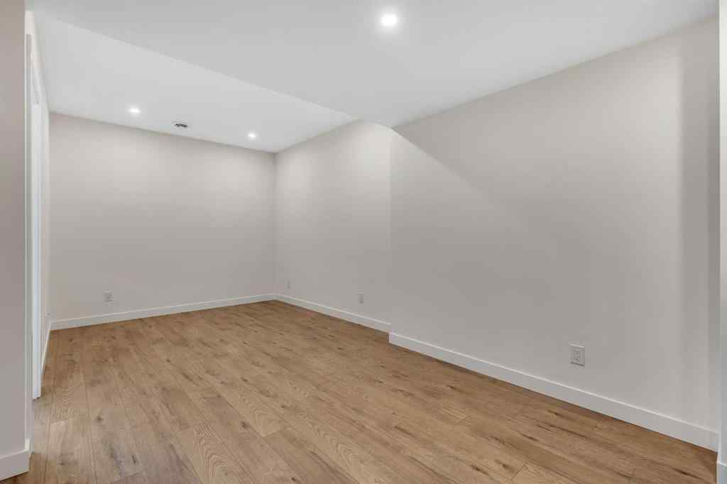 MLS® A2263620 - 211 Creekstone Row SW in Pine Creek Calgary, Residential