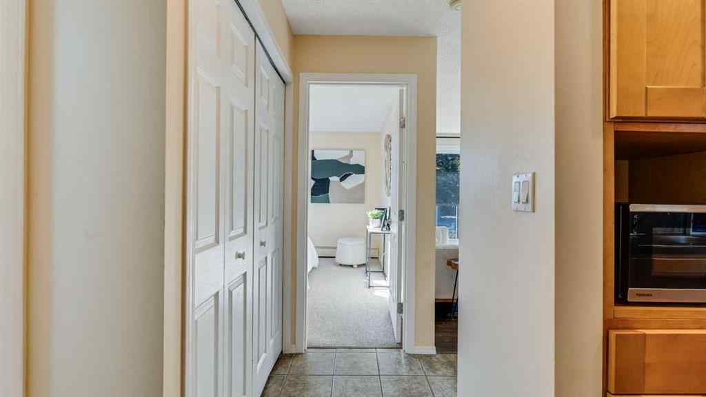 MLS® A2263625 - Unit #204 1836 12 Avenue SW in Sunalta Calgary, Residential