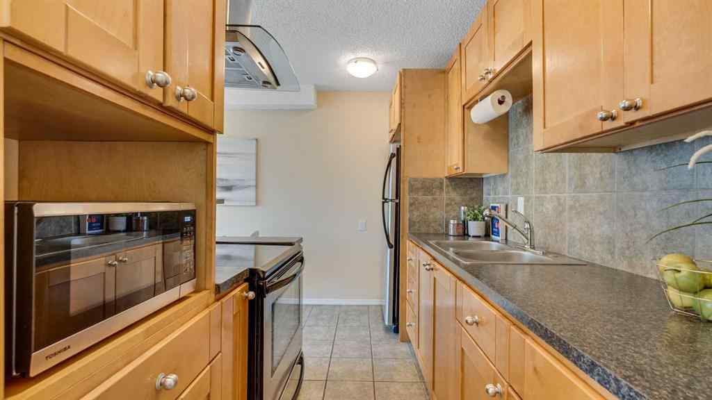 MLS® A2263625 - Unit #204 1836 12 Avenue SW in Sunalta Calgary, Residential