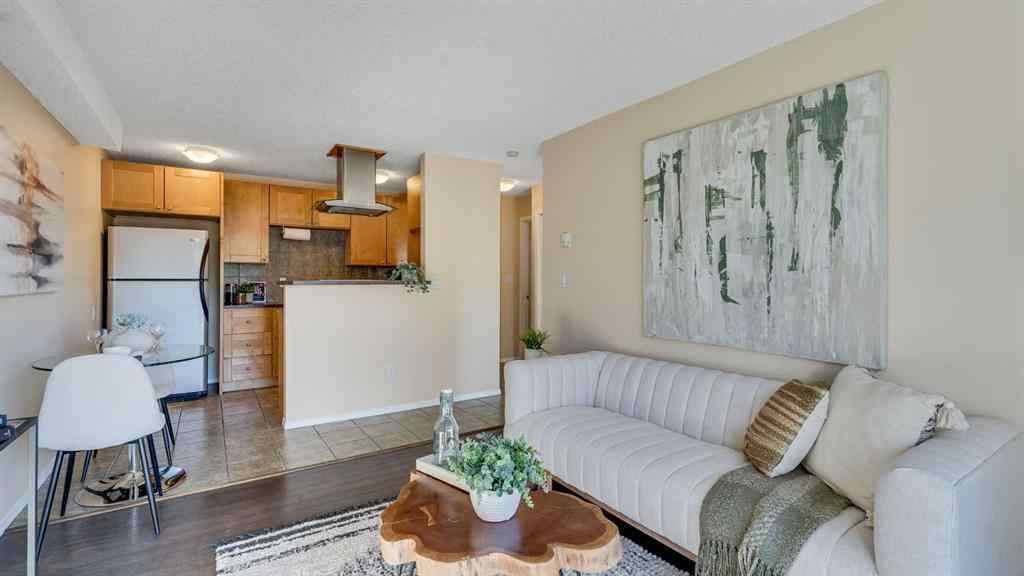 MLS® A2263625 - Unit #204 1836 12 Avenue SW in Sunalta Calgary, Residential