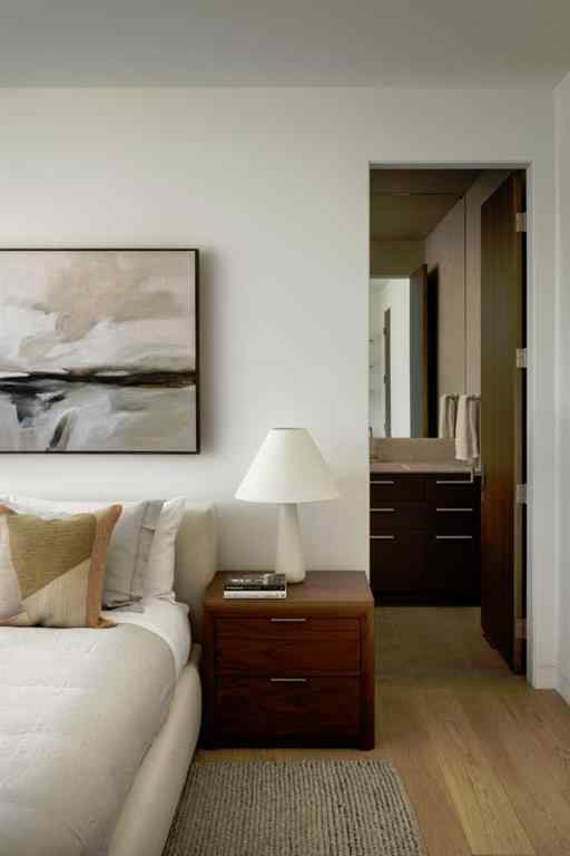 MLS® A2263635 - 1815 11 Avenue NW in Hounsfield Heights/Briar Hill Calgary, Residential