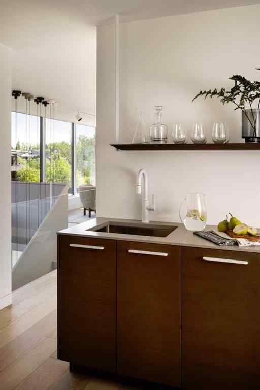 MLS® A2263635 - 1815 11 Avenue NW in Hounsfield Heights/Briar Hill Calgary, Residential