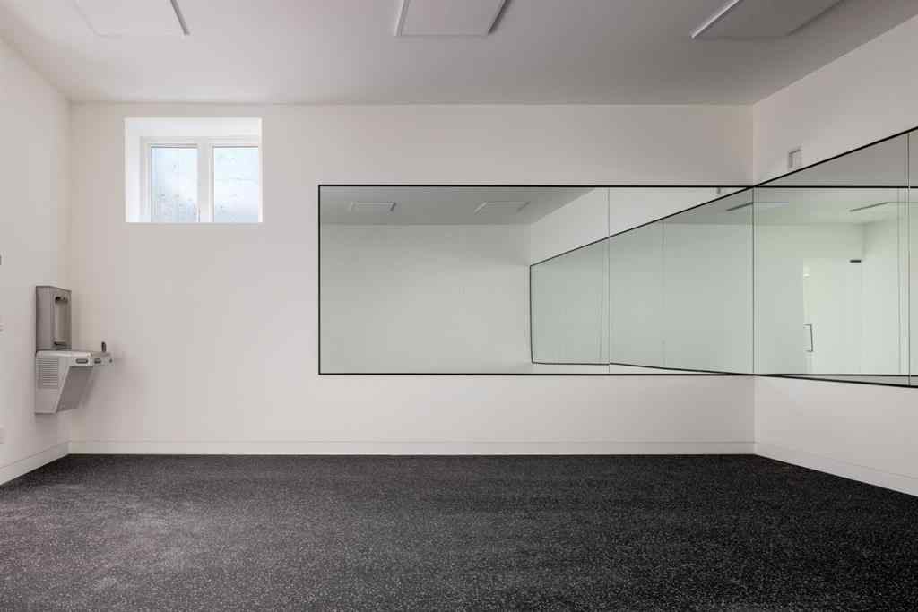 MLS® A2263635 - 1815 11 Avenue NW in Hounsfield Heights/Briar Hill Calgary, Residential