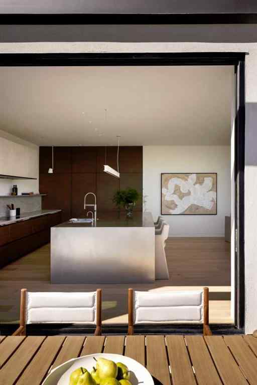 MLS® A2263635 - 1815 11 Avenue NW in Hounsfield Heights/Briar Hill Calgary, Residential