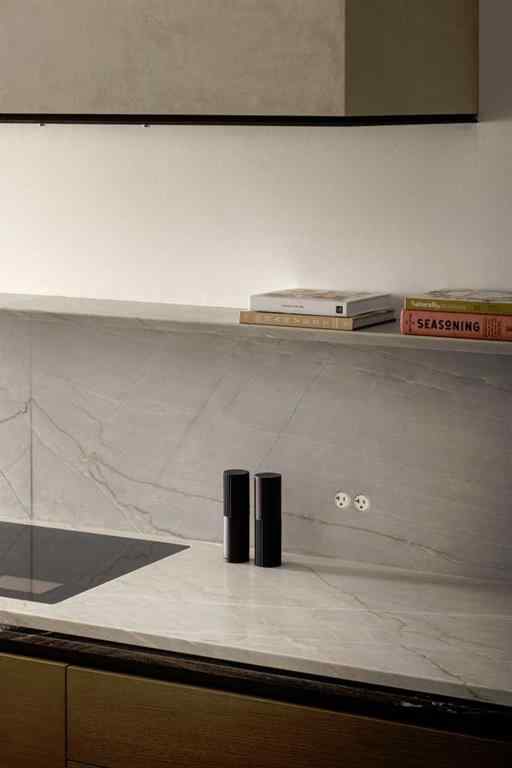 MLS® A2263635 - 1815 11 Avenue NW in Hounsfield Heights/Briar Hill Calgary, Residential