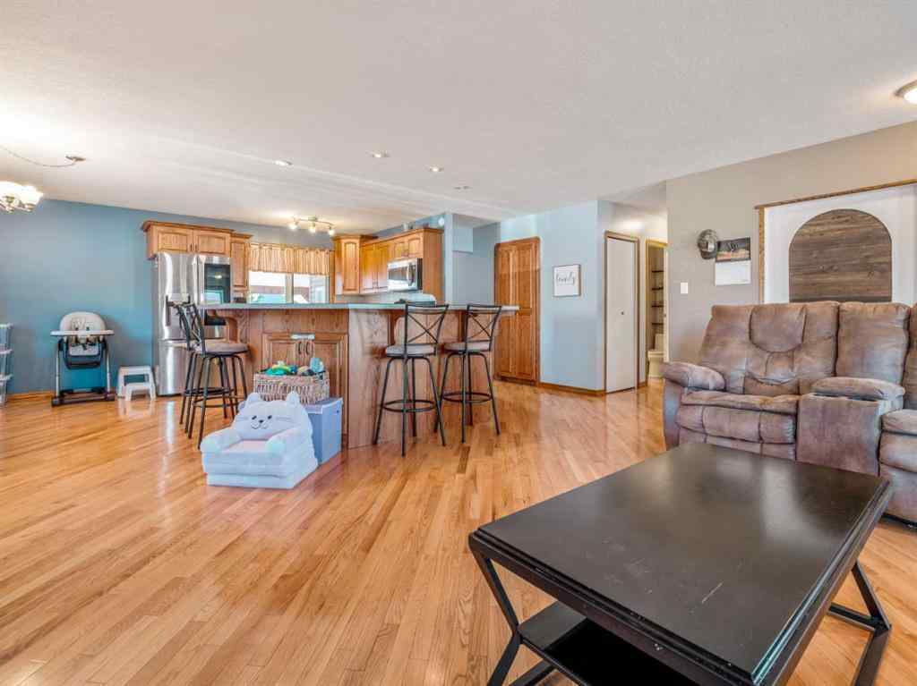 MLS® A2263636 - 6023 51 Street  in NONE Taber, Residential