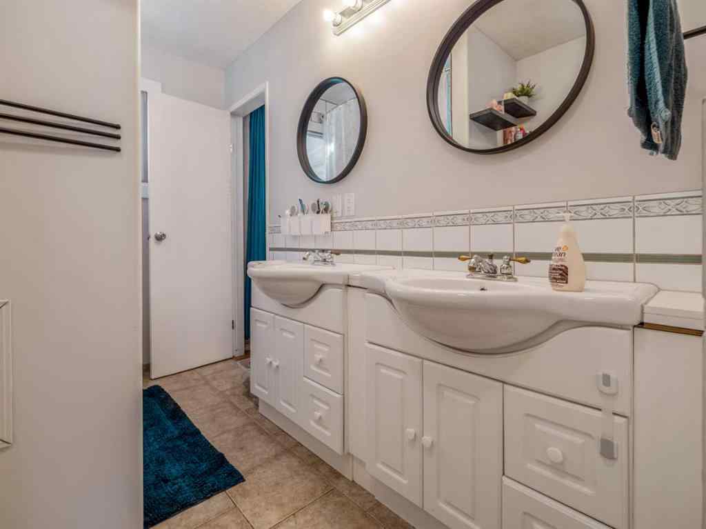 MLS® A2263636 - 6023 51 Street  in NONE Taber, Residential