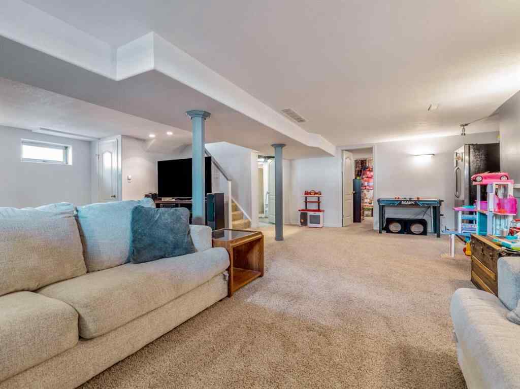 MLS® A2263636 - 6023 51 Street  in NONE Taber, Residential