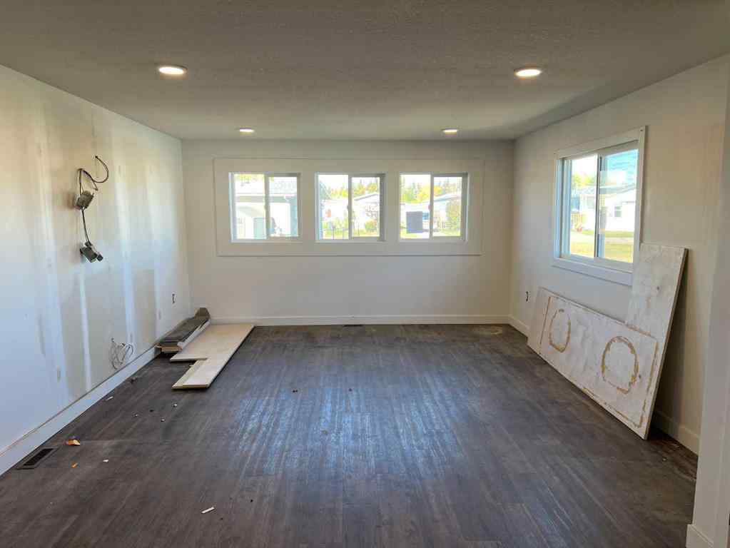 MLS® A2263642 - Unit #124 8060 100 Street   in MH - Coachman Grande Prairie, Mobile