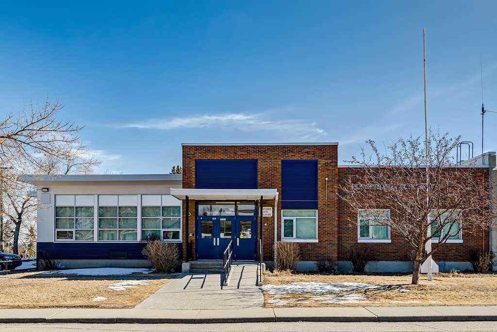 MLS® A2263645 - Unit #309 2702 17 Avenue SW in Shaganappi Calgary, Residential