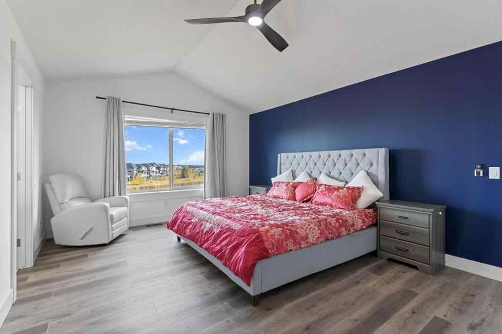 MLS® A2263648 - 332 kinniburgh Boulevard  in Kinniburgh North Chestermere, Residential