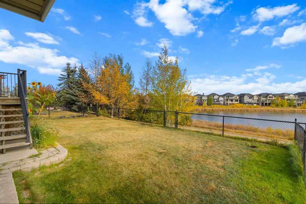MLS® A2263648 - 332 kinniburgh Boulevard  in Kinniburgh North Chestermere, Residential