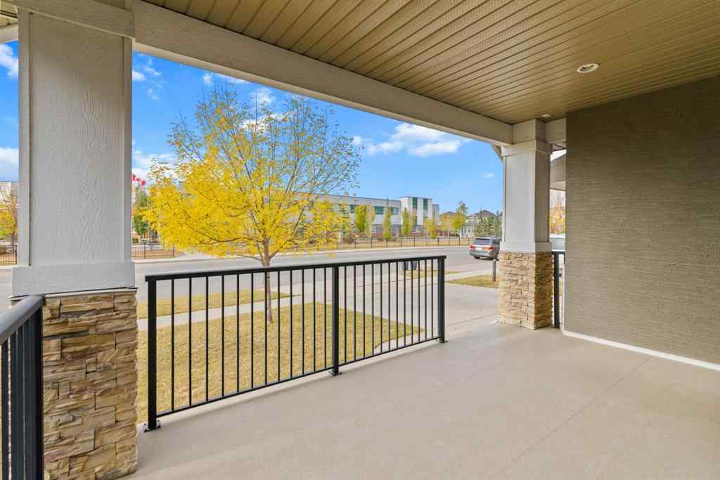 MLS® A2263648 - 332 kinniburgh Boulevard  in Kinniburgh North Chestermere, Residential