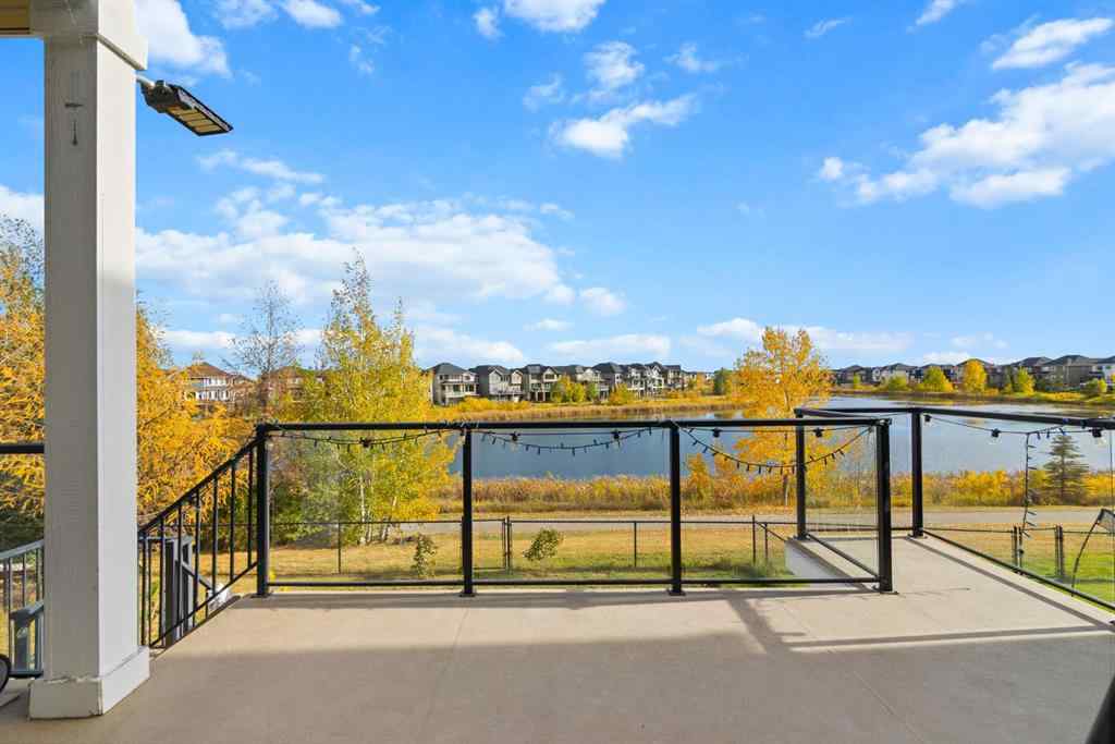 MLS® A2263648 - 332 kinniburgh Boulevard  in Kinniburgh North Chestermere, Residential